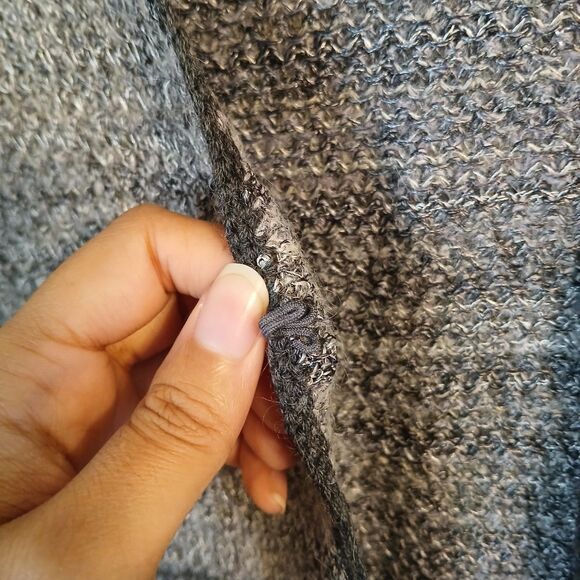 Coldwater Creek Women's Misses Size M Gray Ombre Blanket Striped Vest - Picture 9 of 10